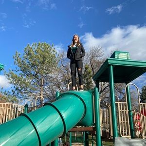 Meet your Posher, Elizabeth